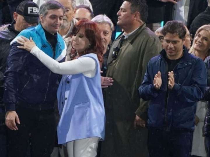 Provincia: Cristina quiere cerrar las listas con Kicillof y el gobernador dice que espera el llamado