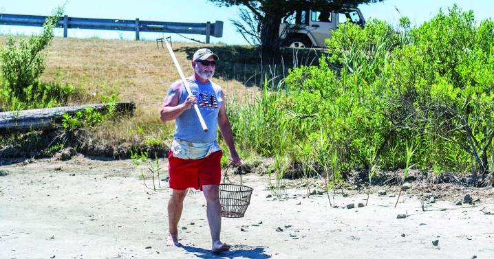 Local families find the time-honored of shellfishing in Southern RI waters never goes out of style