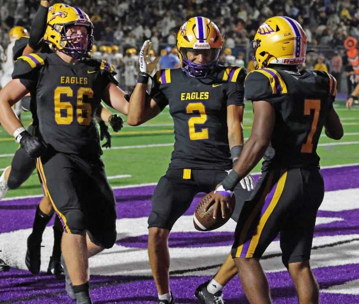 Avon’s defensive claws remain sharp to start state
