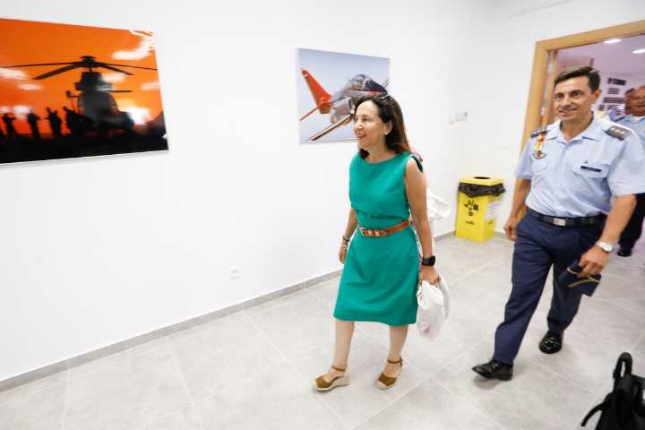 Mar Menor | La ministra Robles afea al PP el calificativo de "pirómana" a la directora de Protección Civil en su visita a la AGA de San Javier