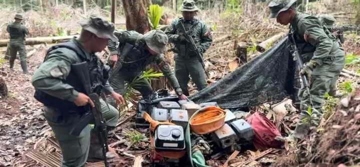 La FANB desmantelan campamento minero en el Amazonas