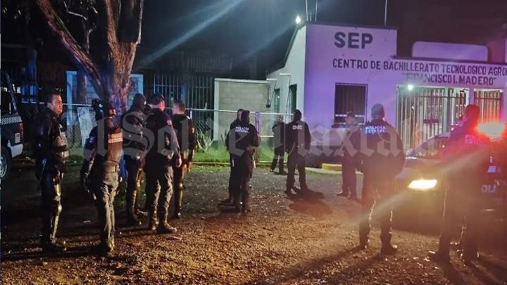 Tensión y conato de enfrentamiento en Nanacamilpa tras detención de una mujer en motocicleta