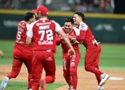 Diablos Rojos apabullan a Leones en los playoffs 2025