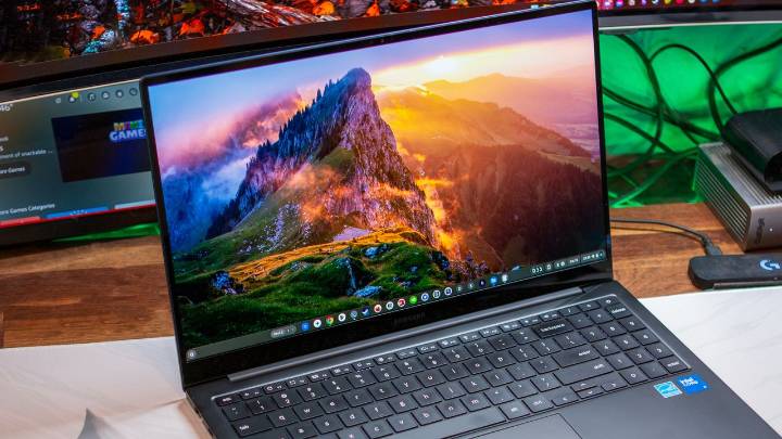 Holy macaroni, you won't believe how cheap this Samsung Chromebook is during Best Buy's Labor Day sale