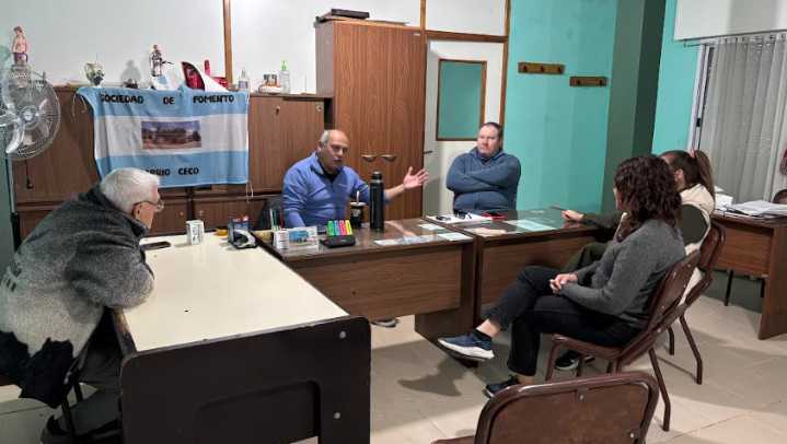Belén Vergel y Antonela Díaz visitaron la Sociedad de Fomento del Barrio CECO I