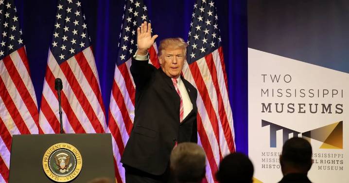 La última cruzada de Trump: Acusa a museos de EE.UU. de ser “últimos vestigios del ‘wokismo’” y ordena revisar sus exposiciones