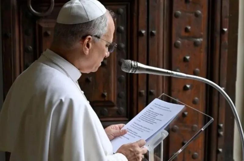 El papa León XIV instó a priorizar la paz tras la cumbre entre Trump y Putin