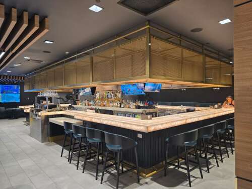 Bar Louie opening new location in Marriott near Now Arena in Hoffman Estates