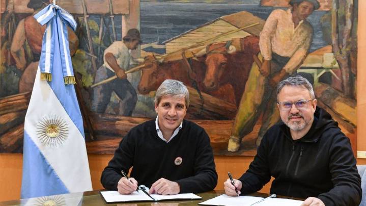 Caputo y Valenzuela lanzan en Tres de Febrero la primera municipalización del ex PROCREAR