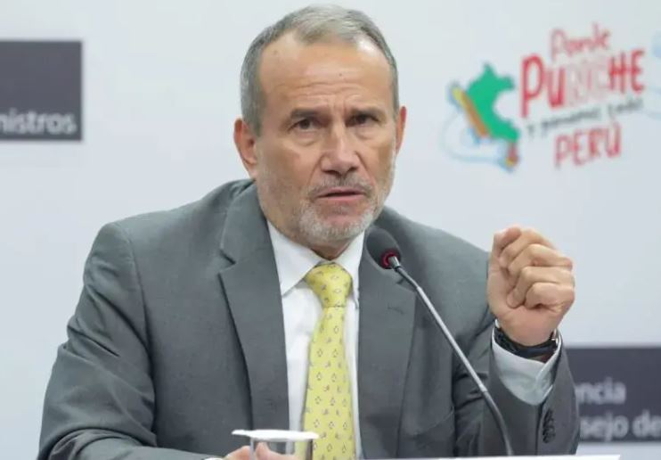 Canciller pidió que Dina guarde silencio