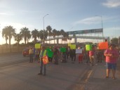 Bloquean periférico de Torreón por falta de agua