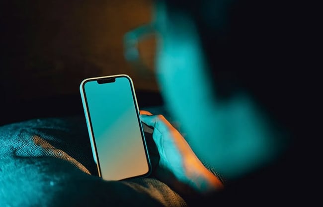 El exceso de tiempo ante pantallas amenaza la salud cardiaca de jóvenes