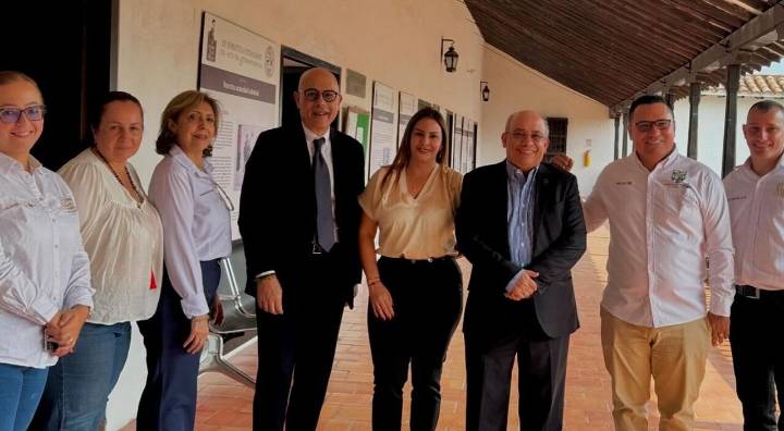 La UNAD y UNESCO IESALC crean el Centro de Desarrollo de Capacidades en Pedagogías Universitarias para el Cono Sur