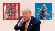 Trump está considerando en privado cómo declarar la marihuana una droga menos peligrosa