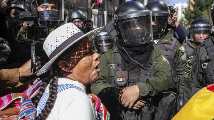El pan que se encoge: símbolo de la crisis económica que marca las elecciones en Bolivia