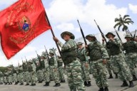Miles de personas se enlistaron hoy en las fuerzas militares de Venezuela