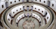 Texas Gov. Abbott vows to approve GOP-leaning congressional voting map