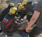 Rescataron a una mujer con fractura tras caer en la barda sur de Paso Córdoba