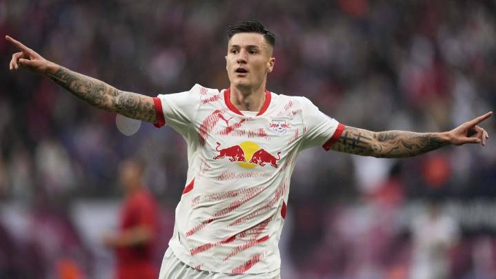 Manchester United consigue a su delantero por $99 millones de dólares