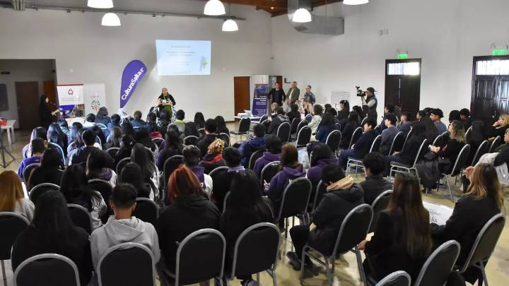 Conmemoraron el Día del Árbol y lanzaron un concurso de fotografía para jóvenes