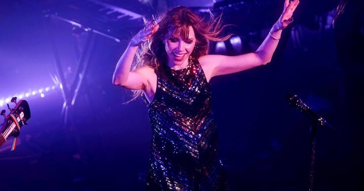 The 9 best moments from Carly Rae Jepsen's 10th anniversary 'Emotion' show