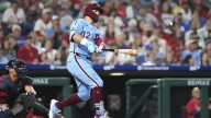 Schwarber hace historia con 4 jonrones en triunfo aplastante de Filis