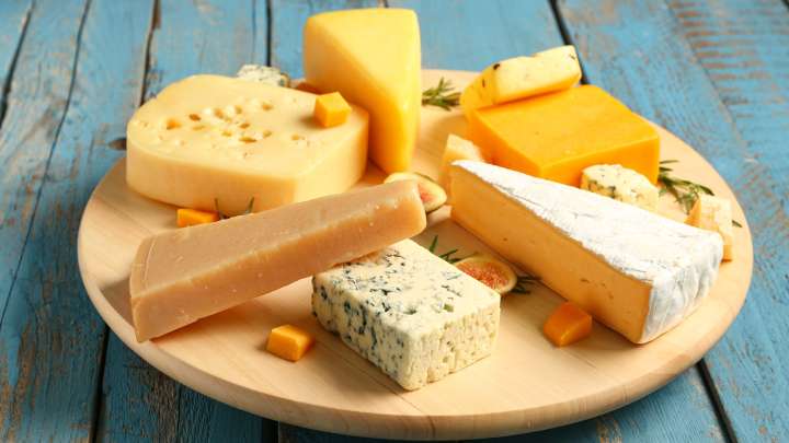 Keep Cheese Fresh Longer With A Simple Vinegar Hack