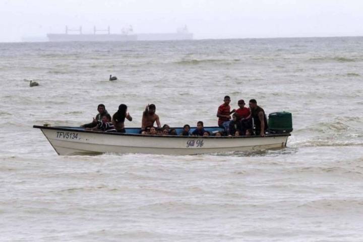 Detienen a 20 migrantes venezolanos en una embarcación en Trinidad y Tobago