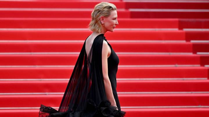 Cate Blanchett lleva el escote más elegante en la alfombra roja del Festival de Cine de Venecia 2025
