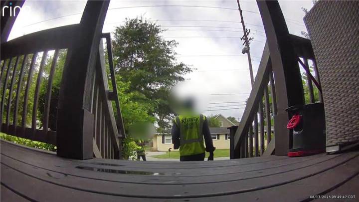 Police investigating claims of men posing as Xfinity workers in East Nashville