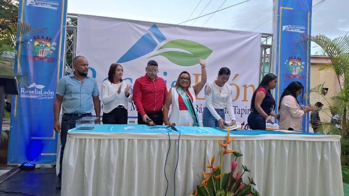 Alcaldes electos siguen tomando posesión de sus cargos