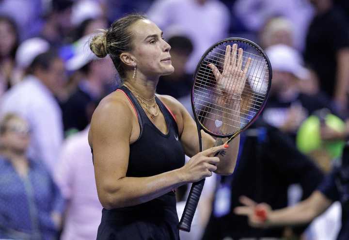 Alcaraz, Djokovic y Sabalenka avanzan a tercera ronda en Nueva York
