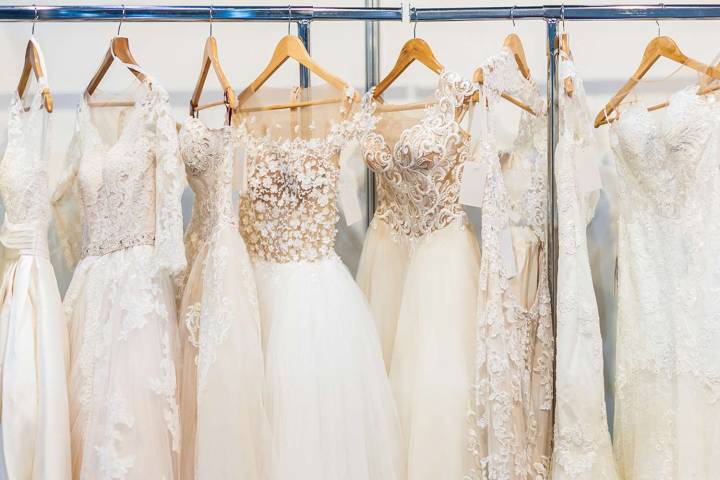 Bridesmaid Reveals Bride's 'Non-Negotiable' $500 'Dream' Dress Fund Demand