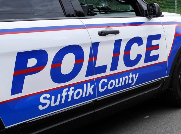 LI man armed with sword shot by cops after faking hostage situation