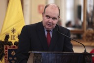 López Aliaga pone en duda su candidatura presidencial por falta de garantías y clima de violencia