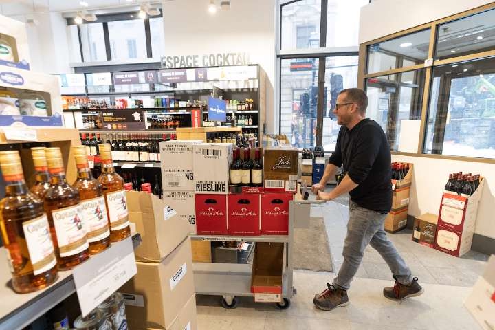 Quebec liquor board prepares to destroy $300,000 worth of U.S. alcohol banned from stores