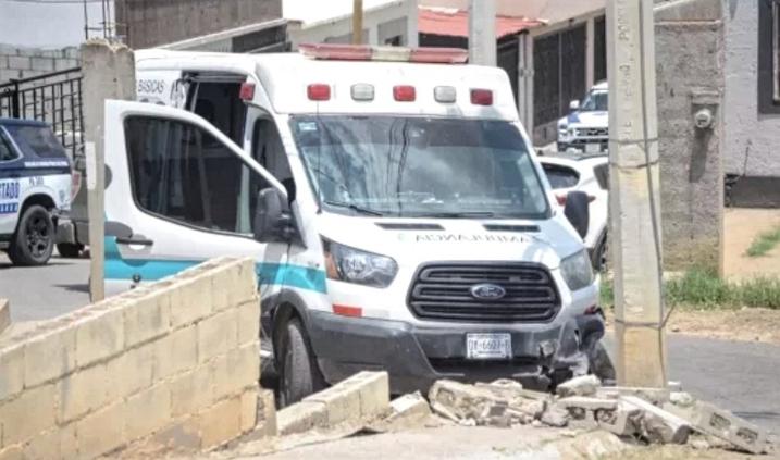 Persecución y tiroteo en Parral; iba 2 "levantados" en ambulancia