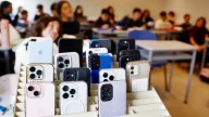 Restricción del uso de pantallas en las escuelas: buen balance en CABA y avances en la Provincia
