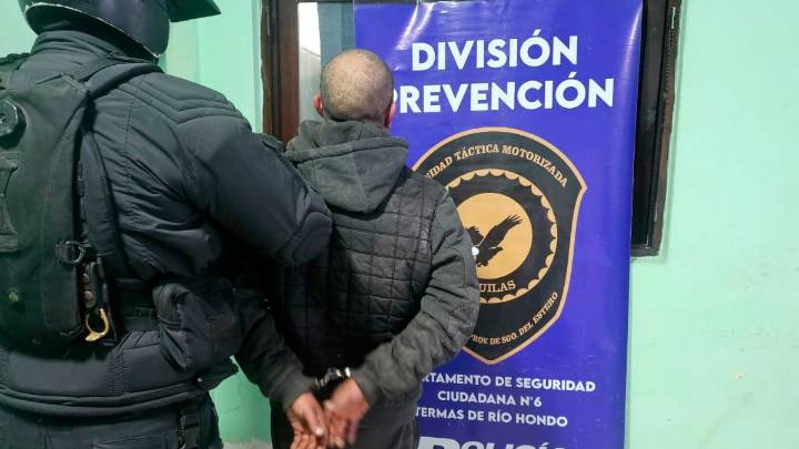 Las Termas: detienen a delincuente cuando intentaba forzar autos en una avenida céntrica