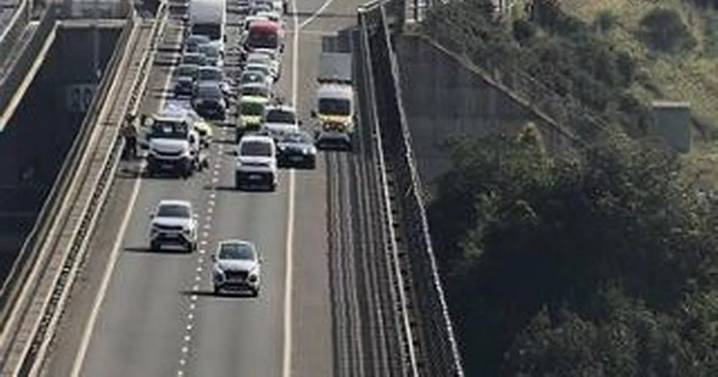 Edinburgh drivers warned as police race to rush hour Queensferry Crossing crash