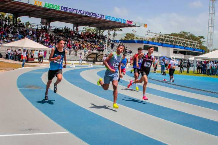 Miranda comanda atletismo convencional en los Juegos Nacionales Estudiantiles