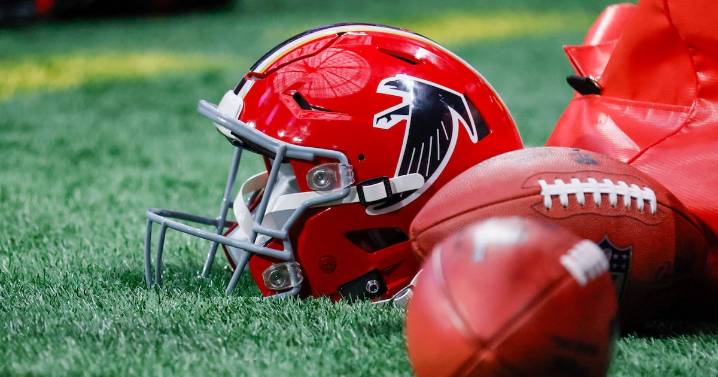Falcons trade for help at offensive tackle