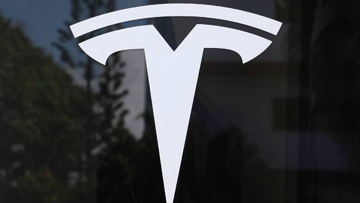 Jury orders Tesla to pay $200M in Autopilot crash case