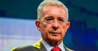 Ordenan libertad inmediata de Álvaro Uribe hasta que sea definida su sentencia