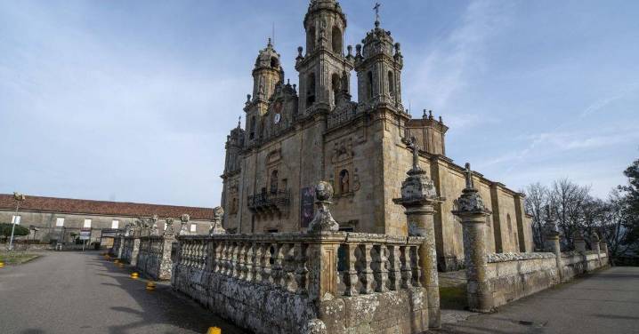 La ciudad se prepara para mostrar su devoción en Os Remedios