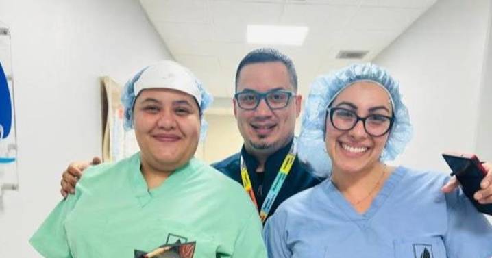 Hospital Pavía de Arecibo sorprende a empleados con bolsas de frituras como “reconocimiento” por su labor