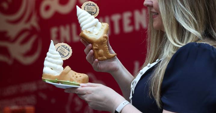 New Trafford Centre bakery serving Croc waffles and dinosaur ice cream cones