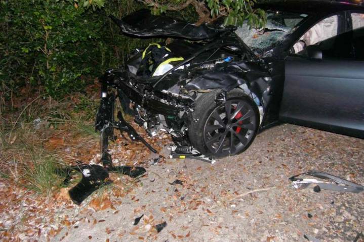 Tesla Ordered to Pay $243 Million After Deadly Autopilot Crash