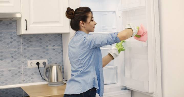 Los 4 trucos caseros más efectivos para quitar los malos olores de la heladera