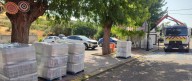 Dos camiones cisterna y 10.000 litros de agua embotellada donada para los vecinos de Navalmoralejo y La Estrella, afectados por el incendio